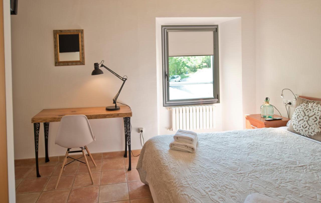 Hostal La Salut De Terrades Exteriör bild