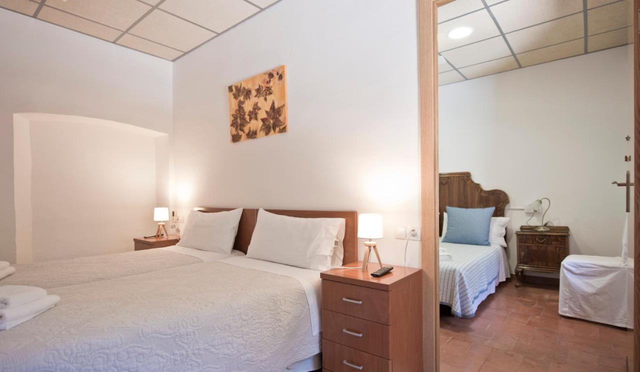 Hostal La Salut De Terrades Exteriör bild