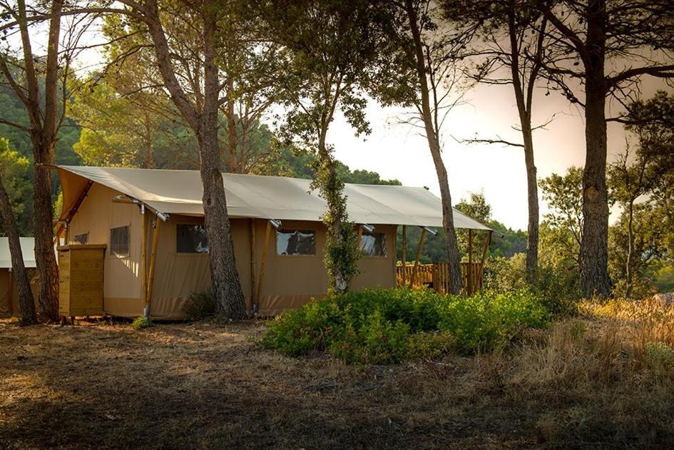 Hostal La Salut De Terrades Exteriör bild
